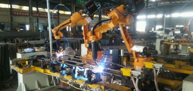 如何减少焊接机器人出现焊接件变形的情况？